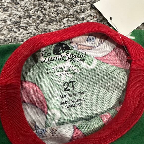 New with tags, Green Red ELF Christmas Holiday Pajama Set, Size 2T - Picture 5 of 6